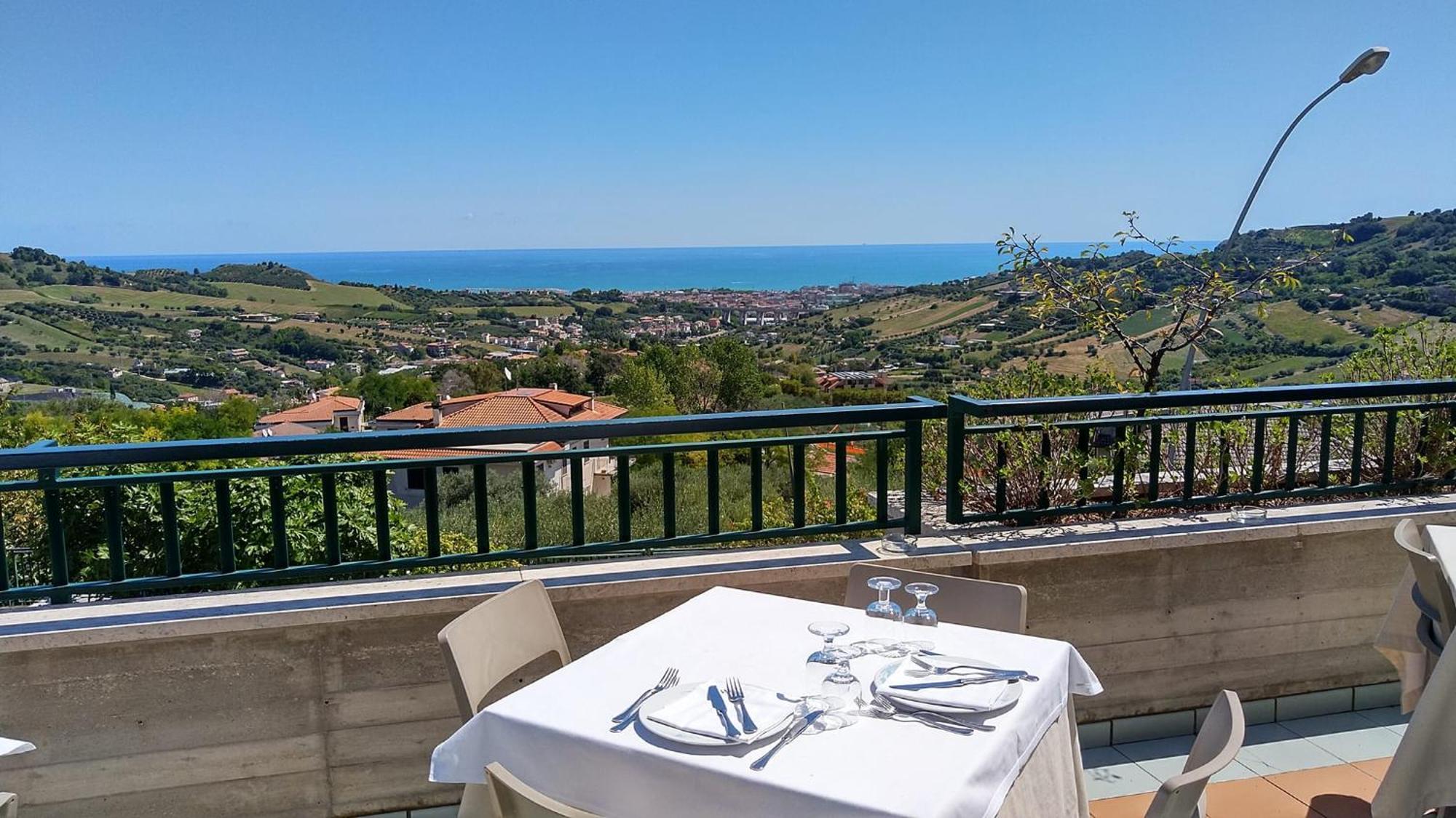 Ristorante Il Grillo Hotel Acquaviva Picena